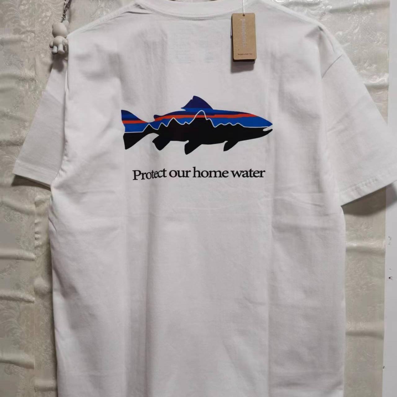 Patagonia Classic Flying Fish Print T-shirt White L - Depop