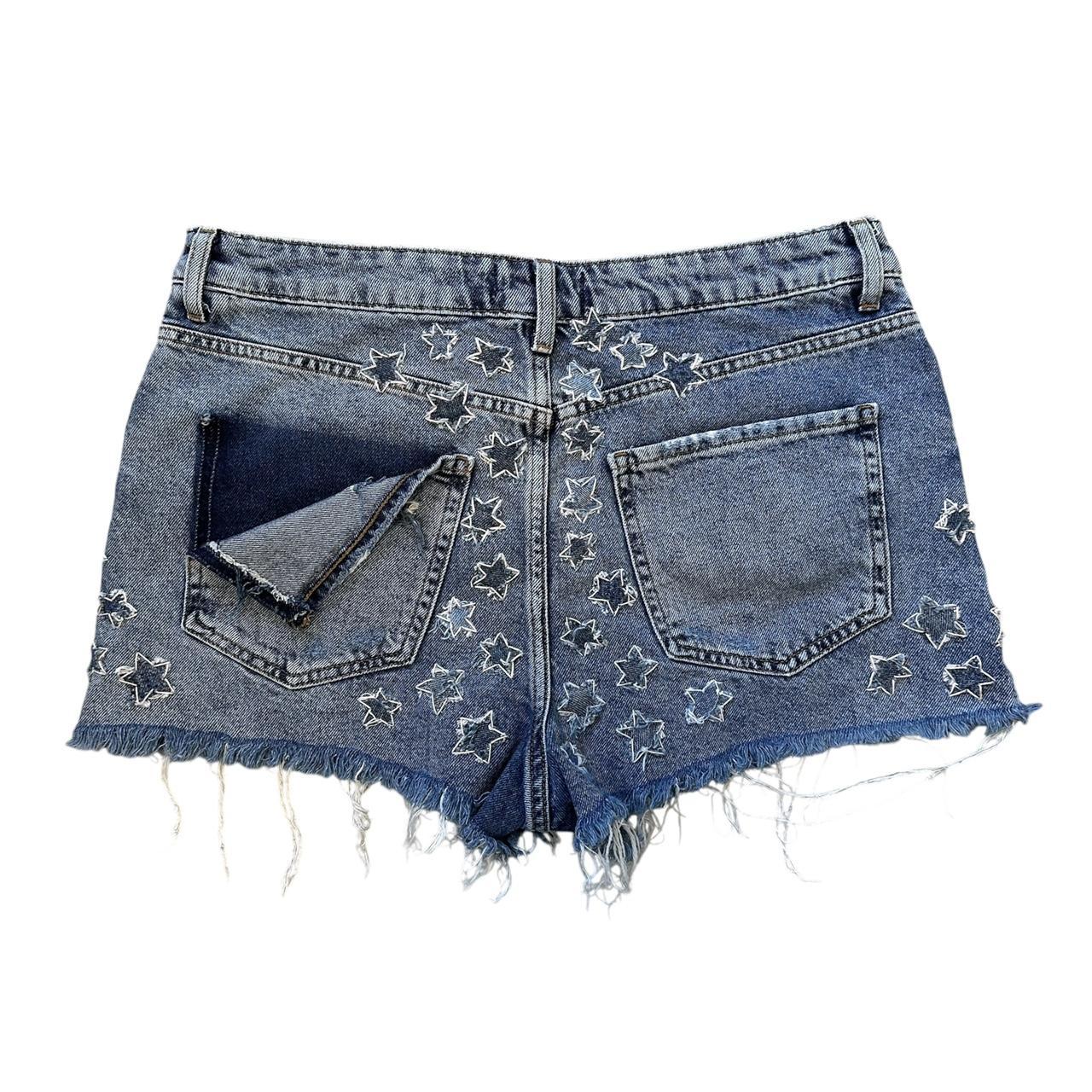 item listed by byaprileighth