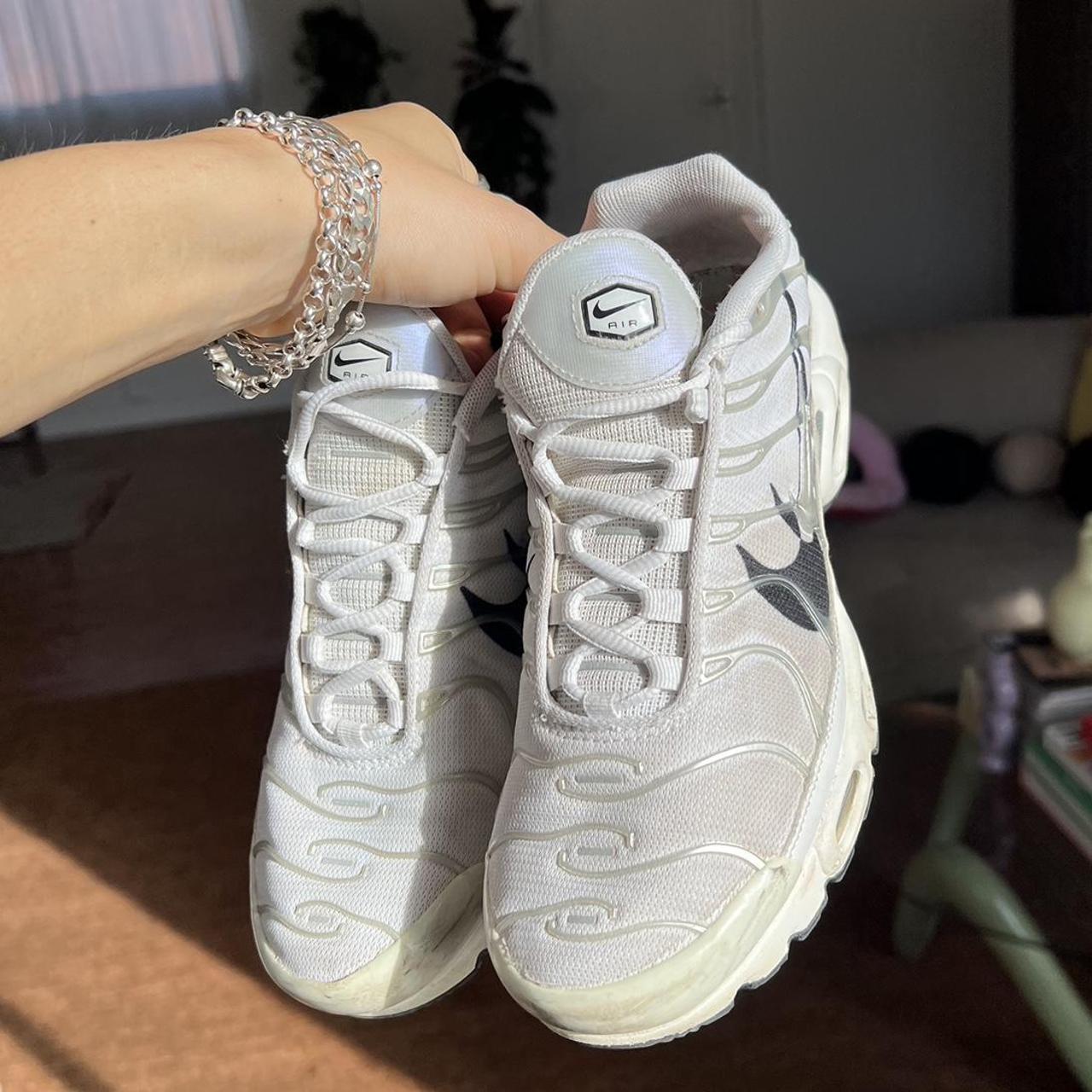 tns white womens