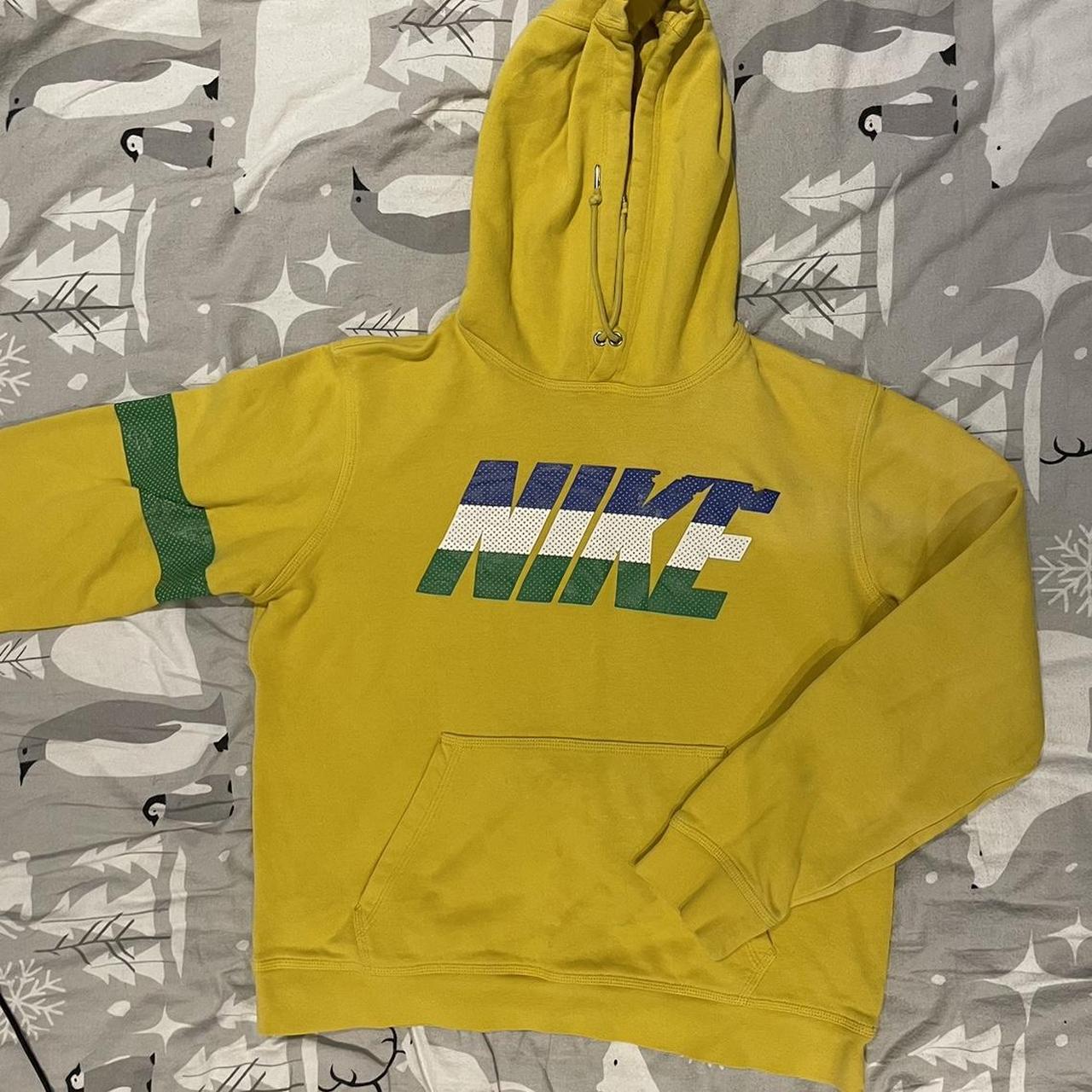 Vintage Nike jumper! Single arm banded Women’s... Depop