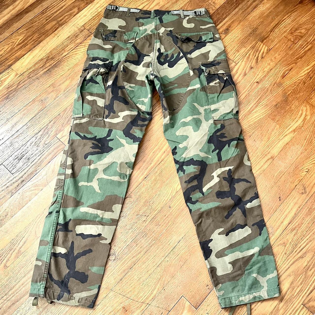 VINTAGE Army Camouflage Cargo Pants Size... - Depop