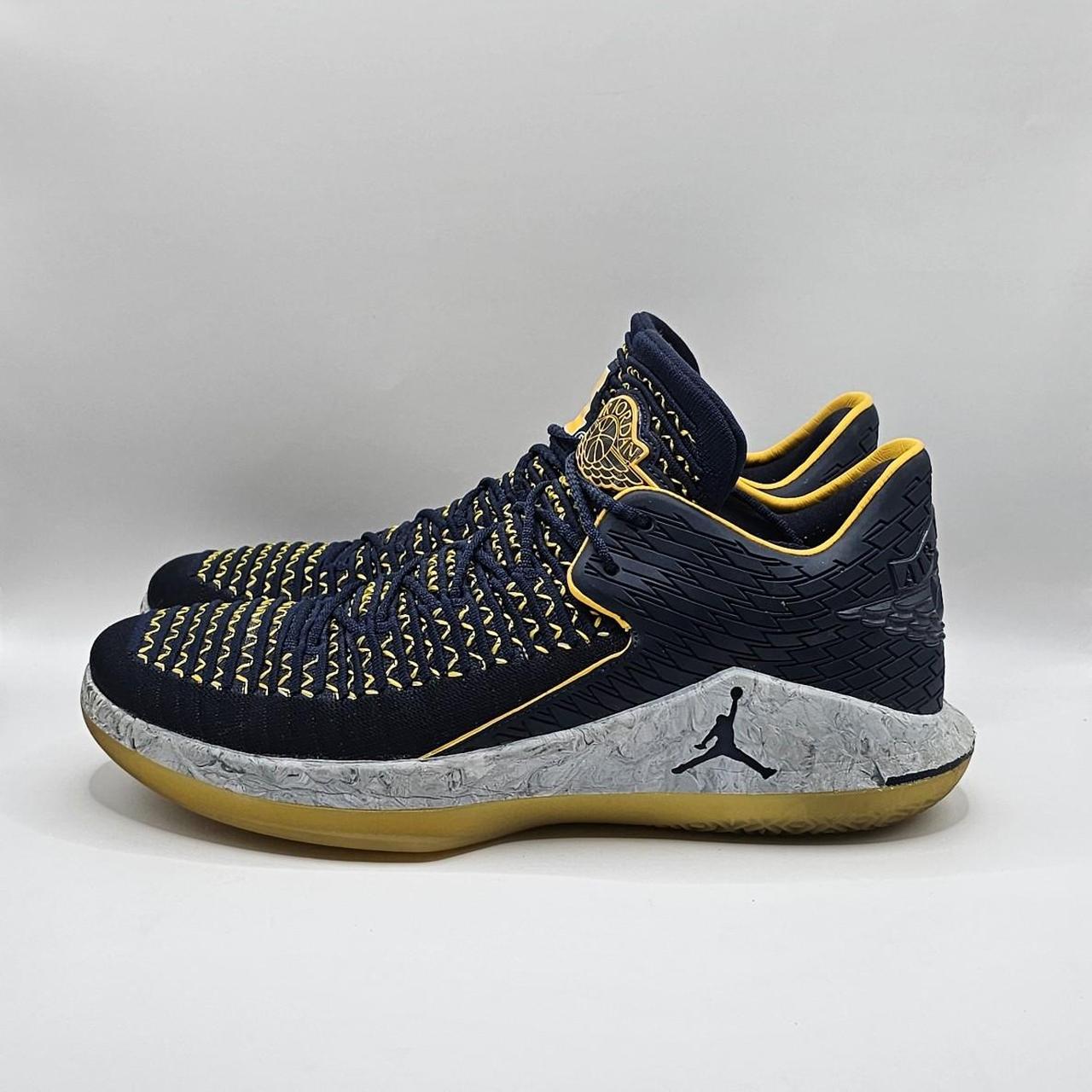 jordan 32 low michigan