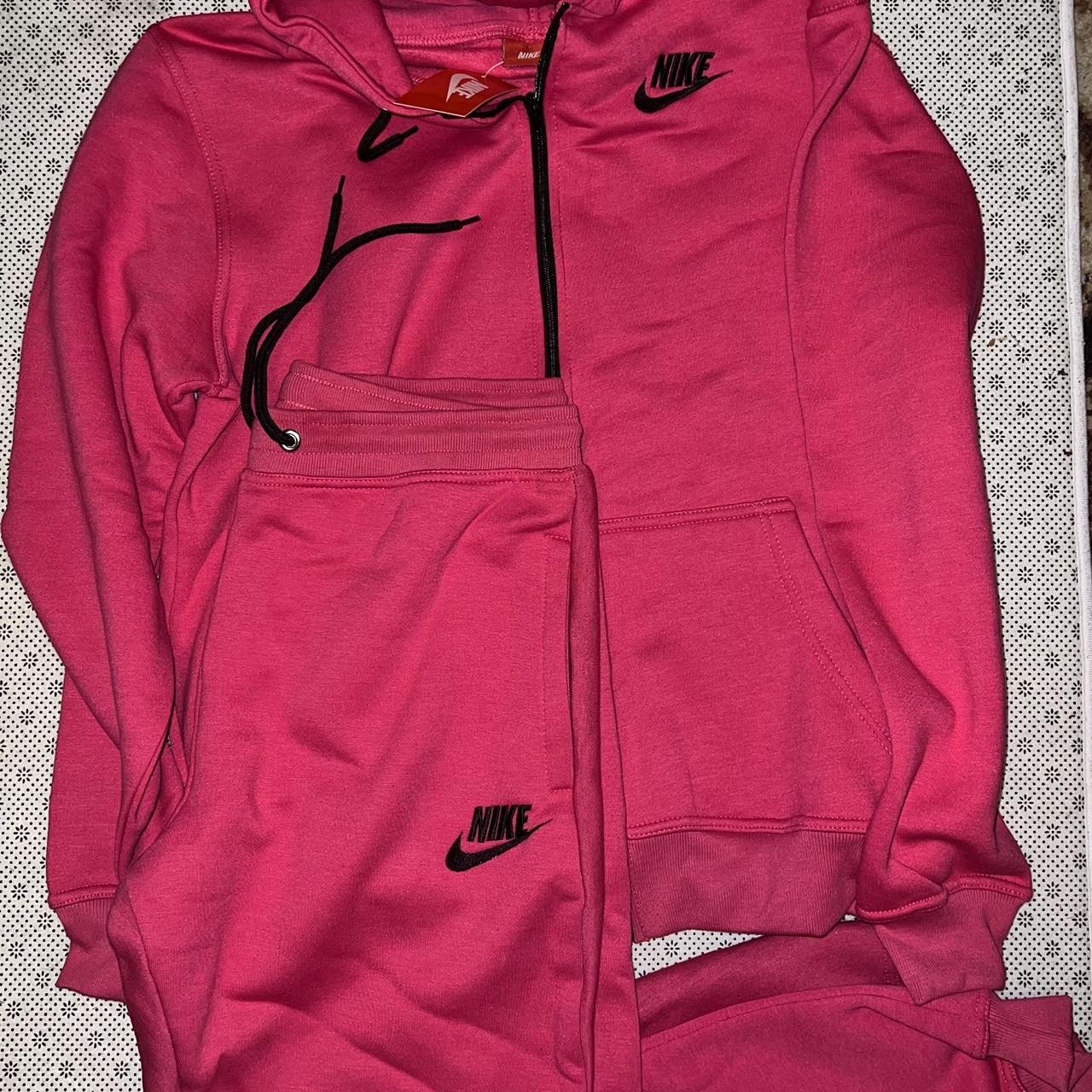 Hot pink hot sale nike sweatsuit