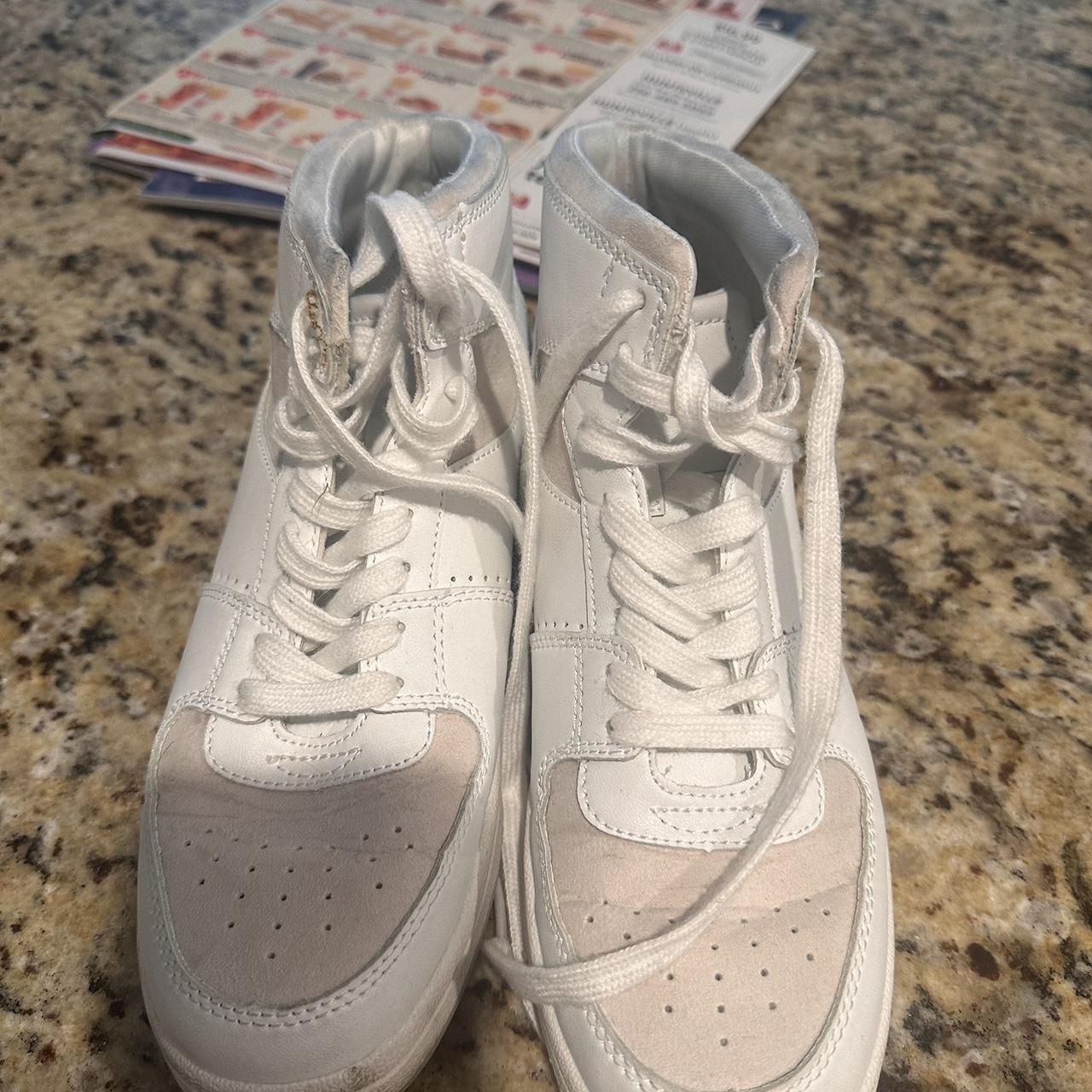 Universal Thread high top tennis Size