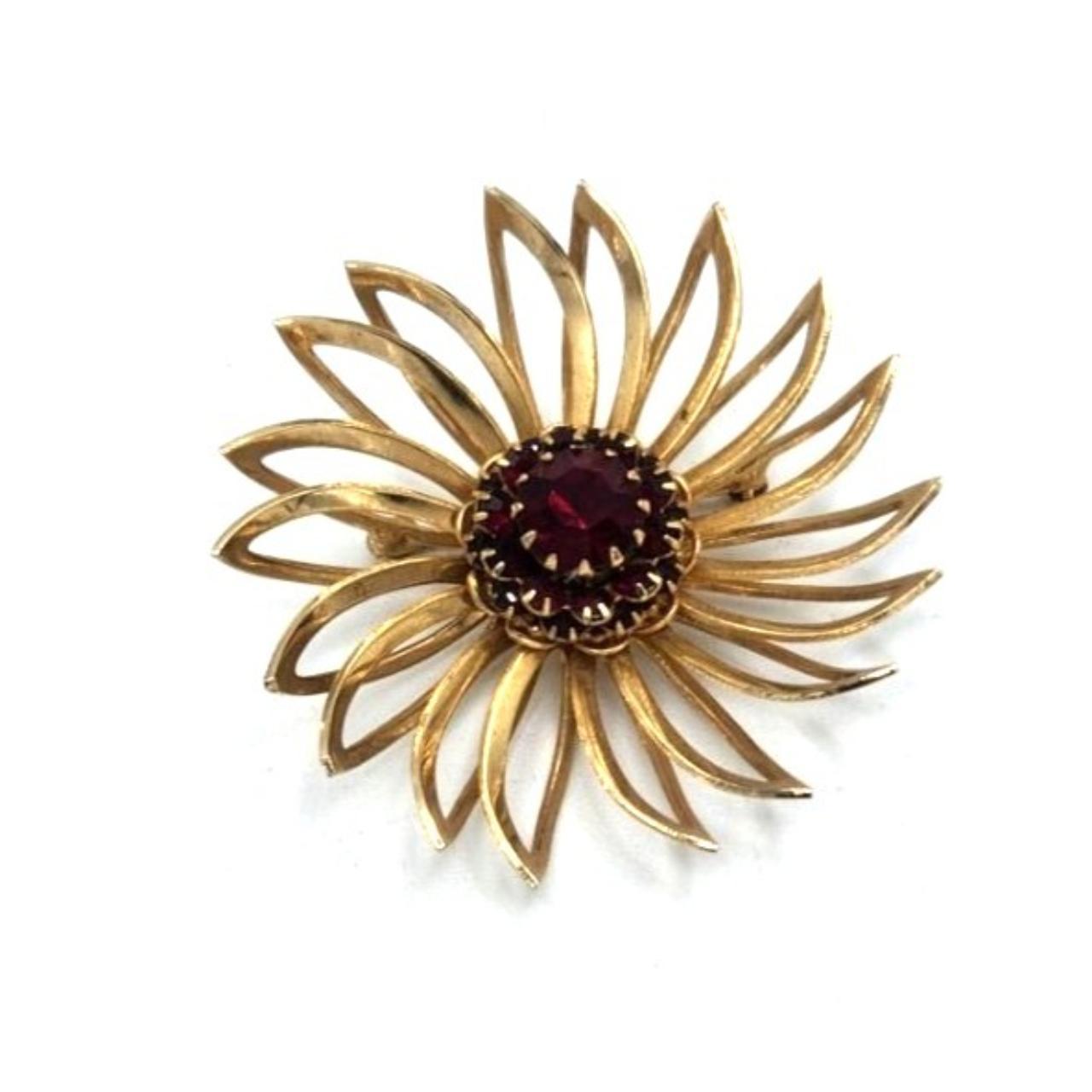 Vintage Sarah Coventry Gold Tone Floral Brooch With... - Depop