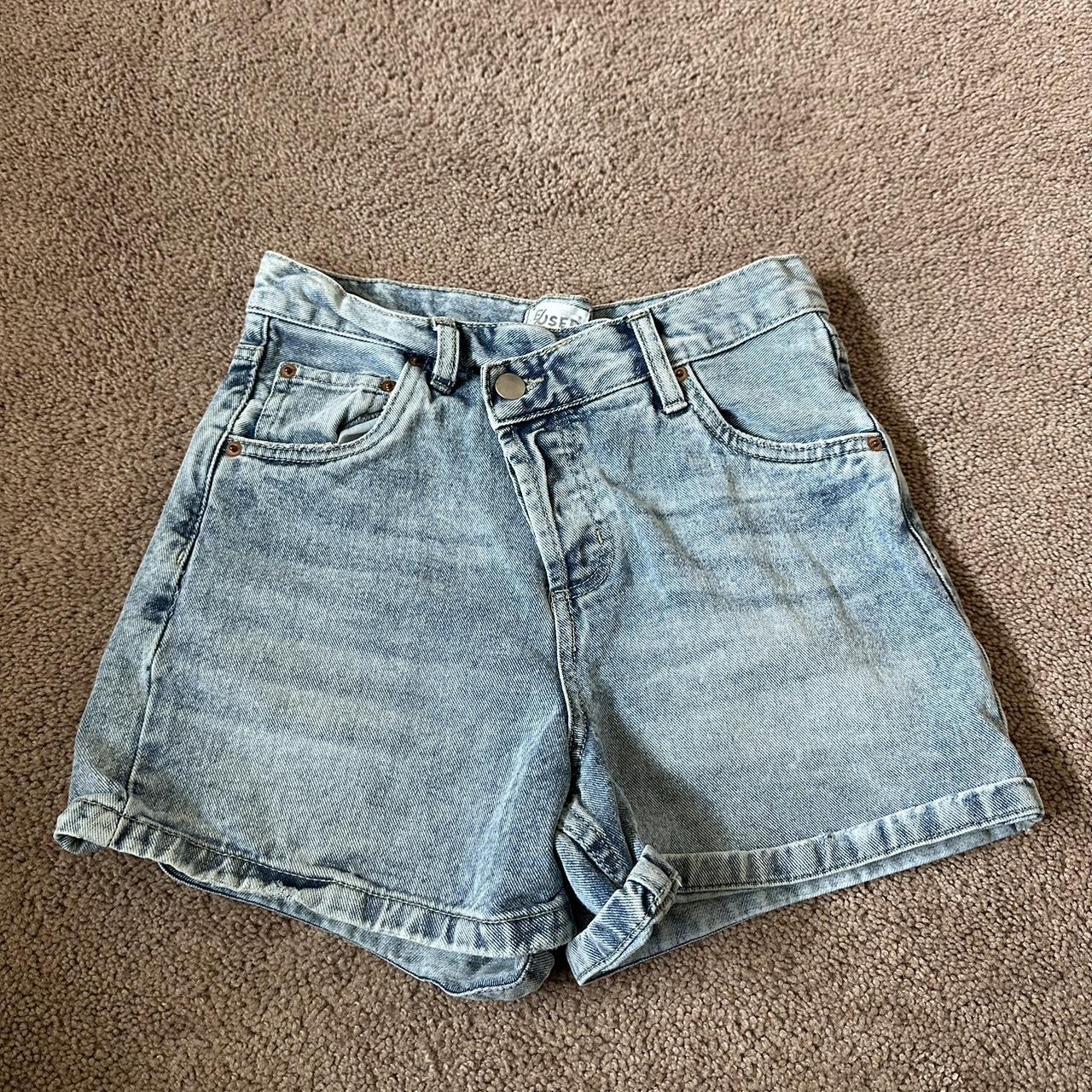 item listed by sydneesjunk