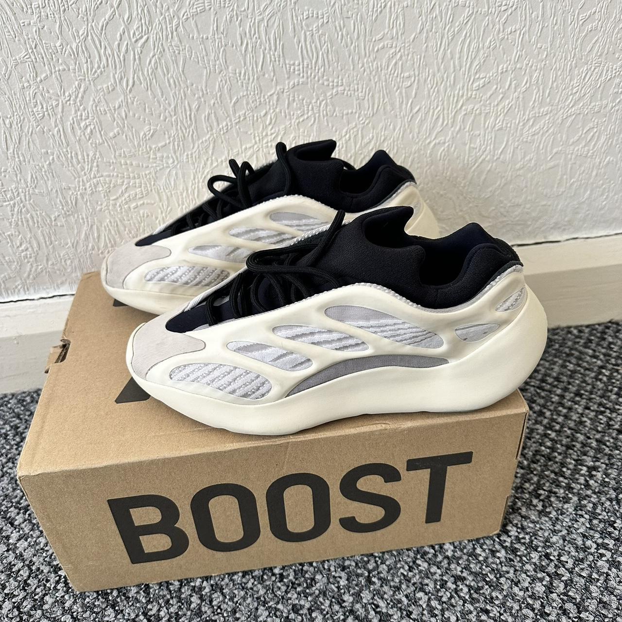 Cream Yeezy 700 V3 Worn once Size 8.5 Fits slightly... - Depop