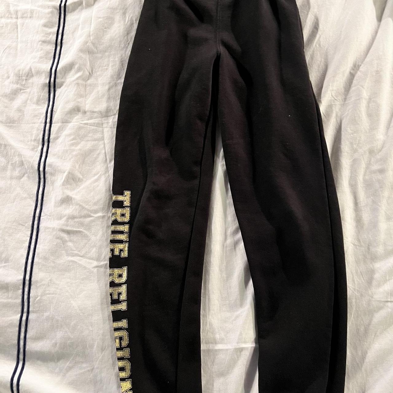 item listed by ana_llah
