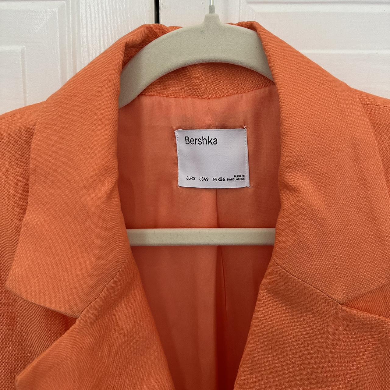 Bershka blazer Colour best presented in first