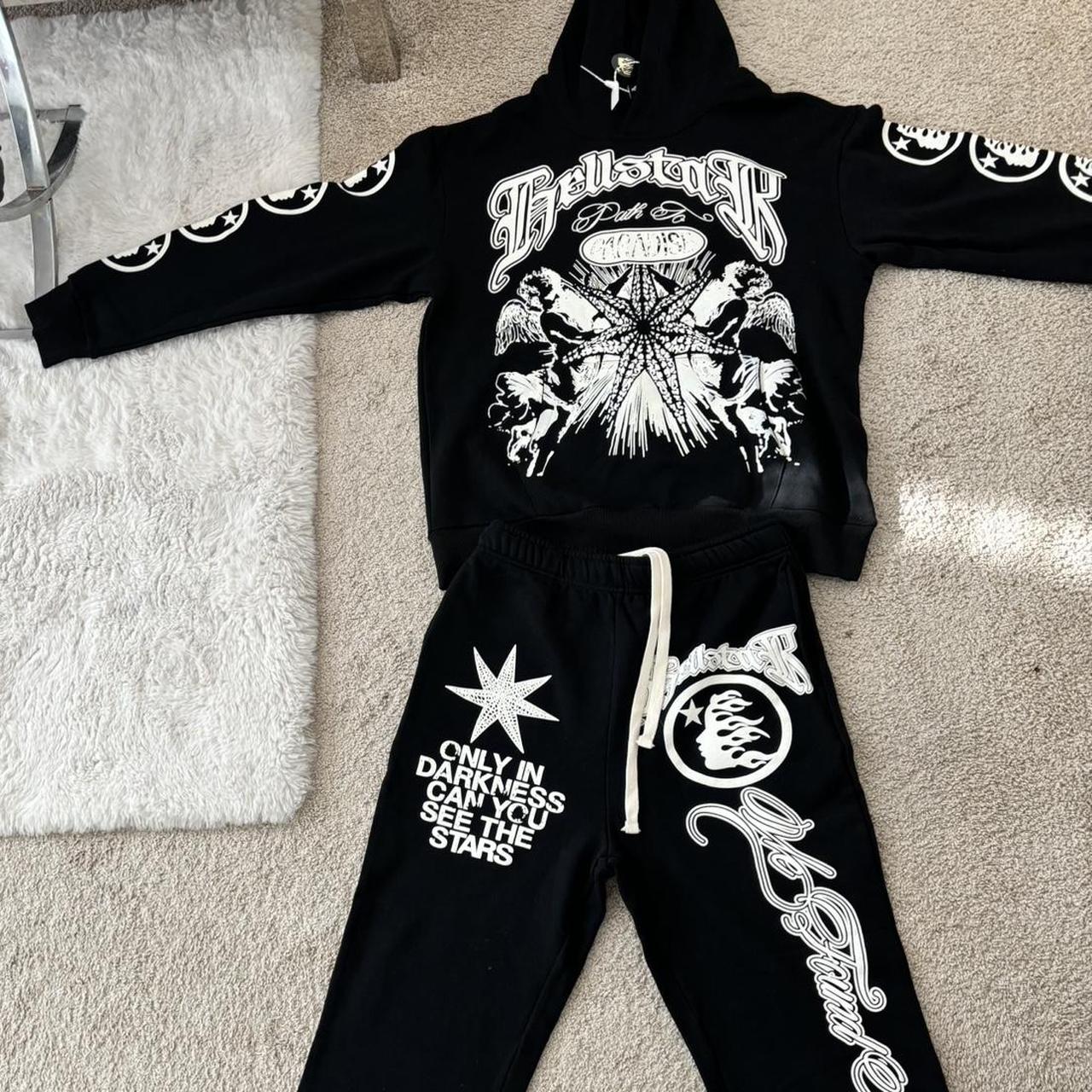 HellStar sweatsuit set Black/white Looking for... - Depop