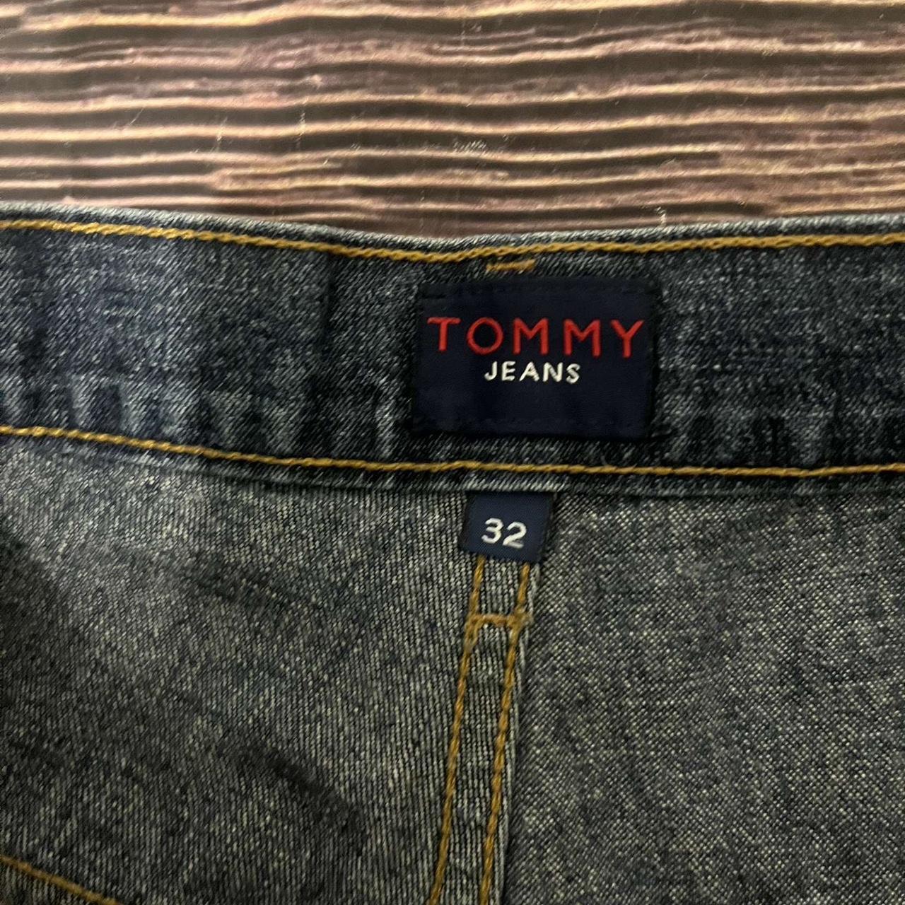 Vintage Y2K Baggy Tommy Jeans Jorts size 32 Great... - Depop