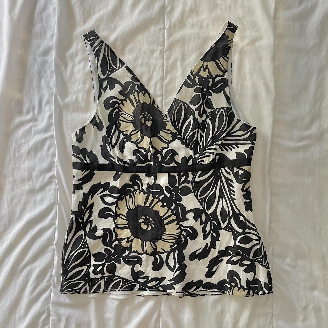 Floral graphic top Grunge Y2K 90s aesthetic graphic - Depop