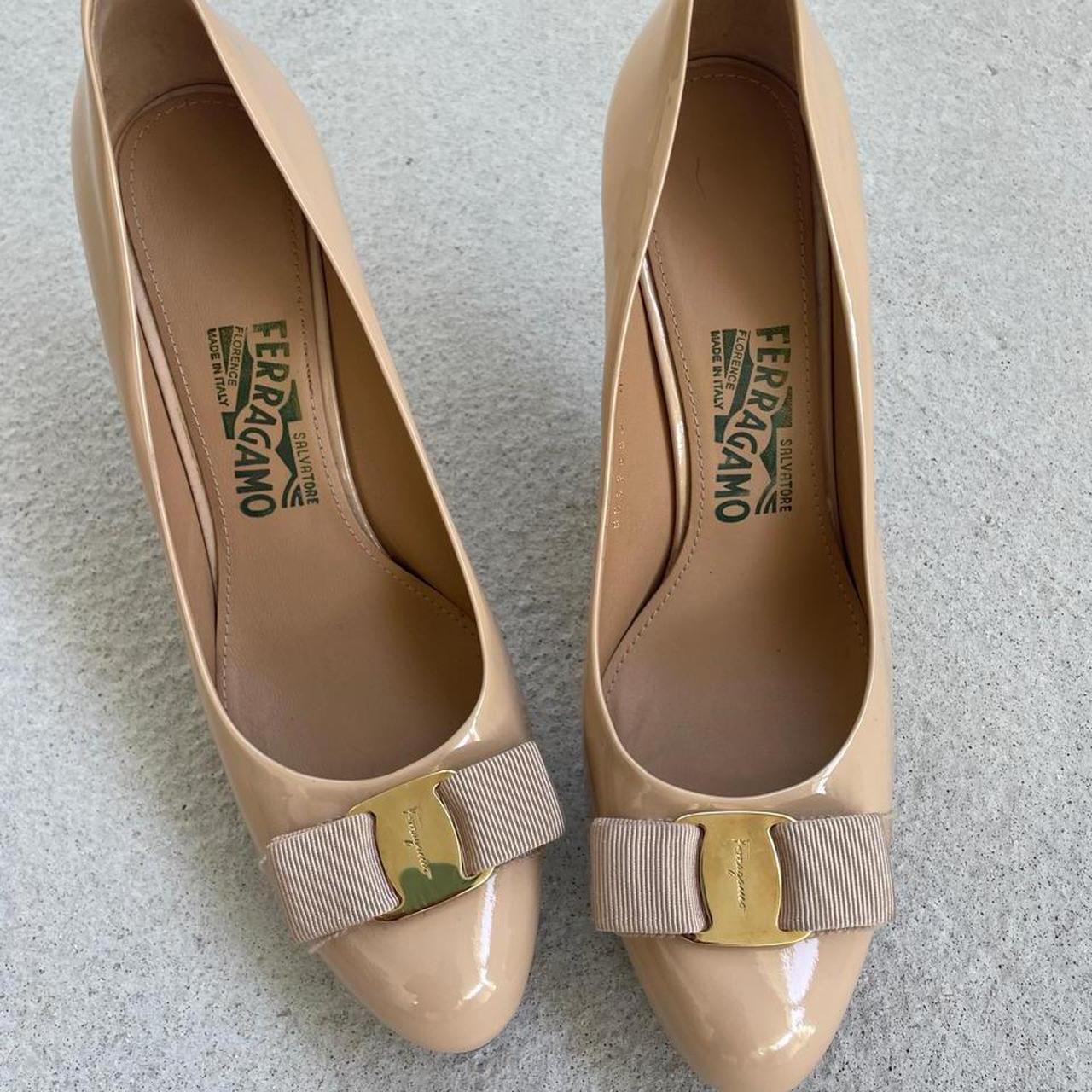 Salvatore Ferragamo Women's Pumps Tan/Cream US – Salvatore