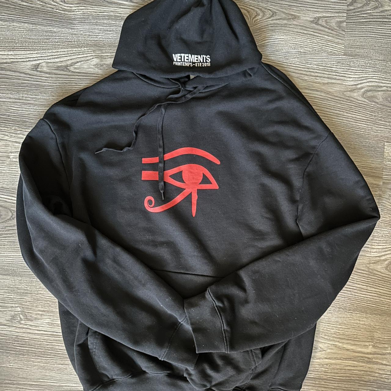 Vetements SS18 eye of horus hoodie xs but fits | Depop