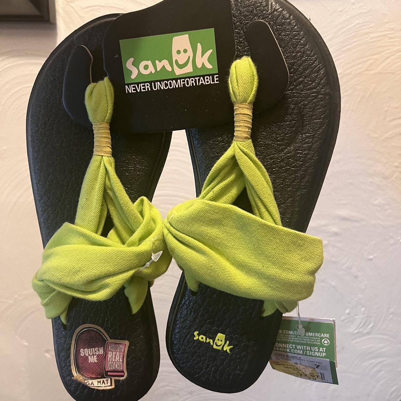 Size 7 sanuk green yoga slings Depop