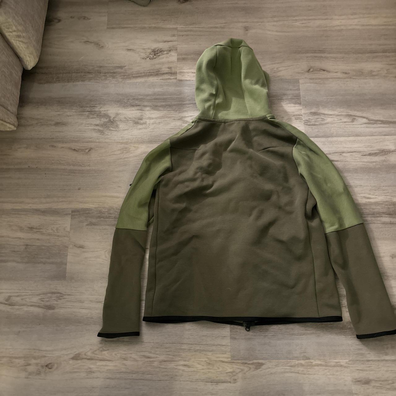 olive green nike tech sweatsuit