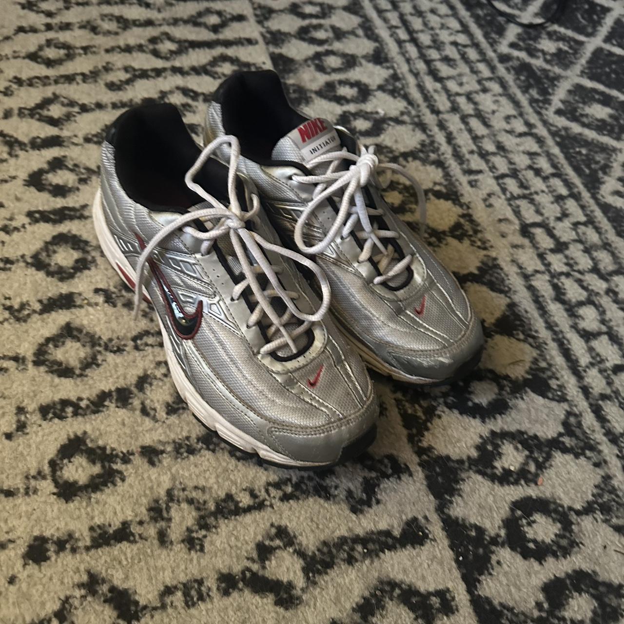 mens silver nike trainers