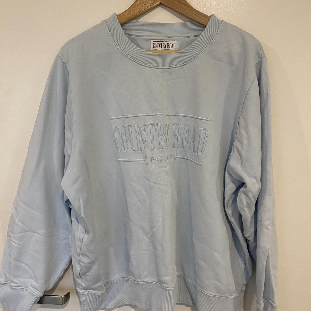 Country Road baby blue crew neck sweater - Depop