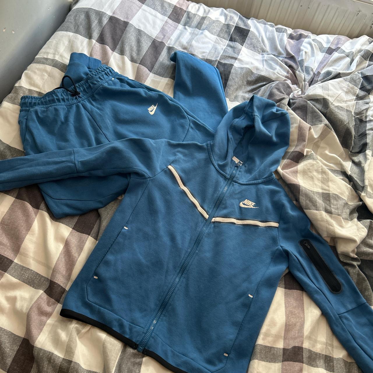 royal blue nike fleece