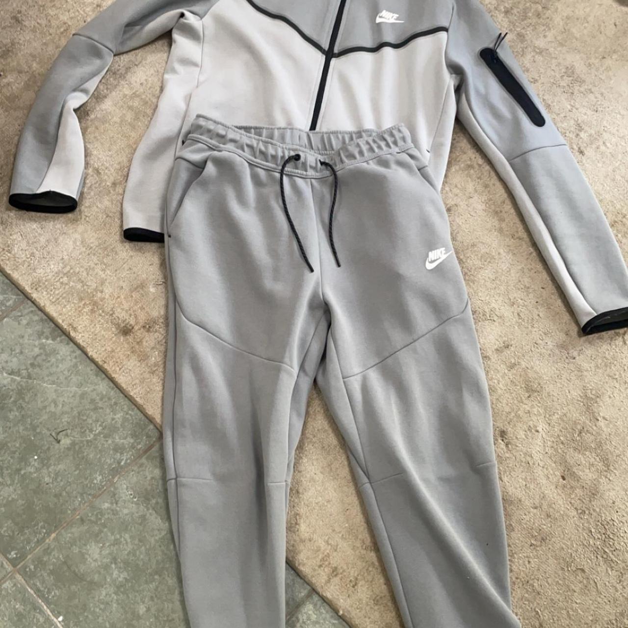 Tracksuit Gunsmoke Tech Fleece Joggers NIKE TECH FLEECE Platinum