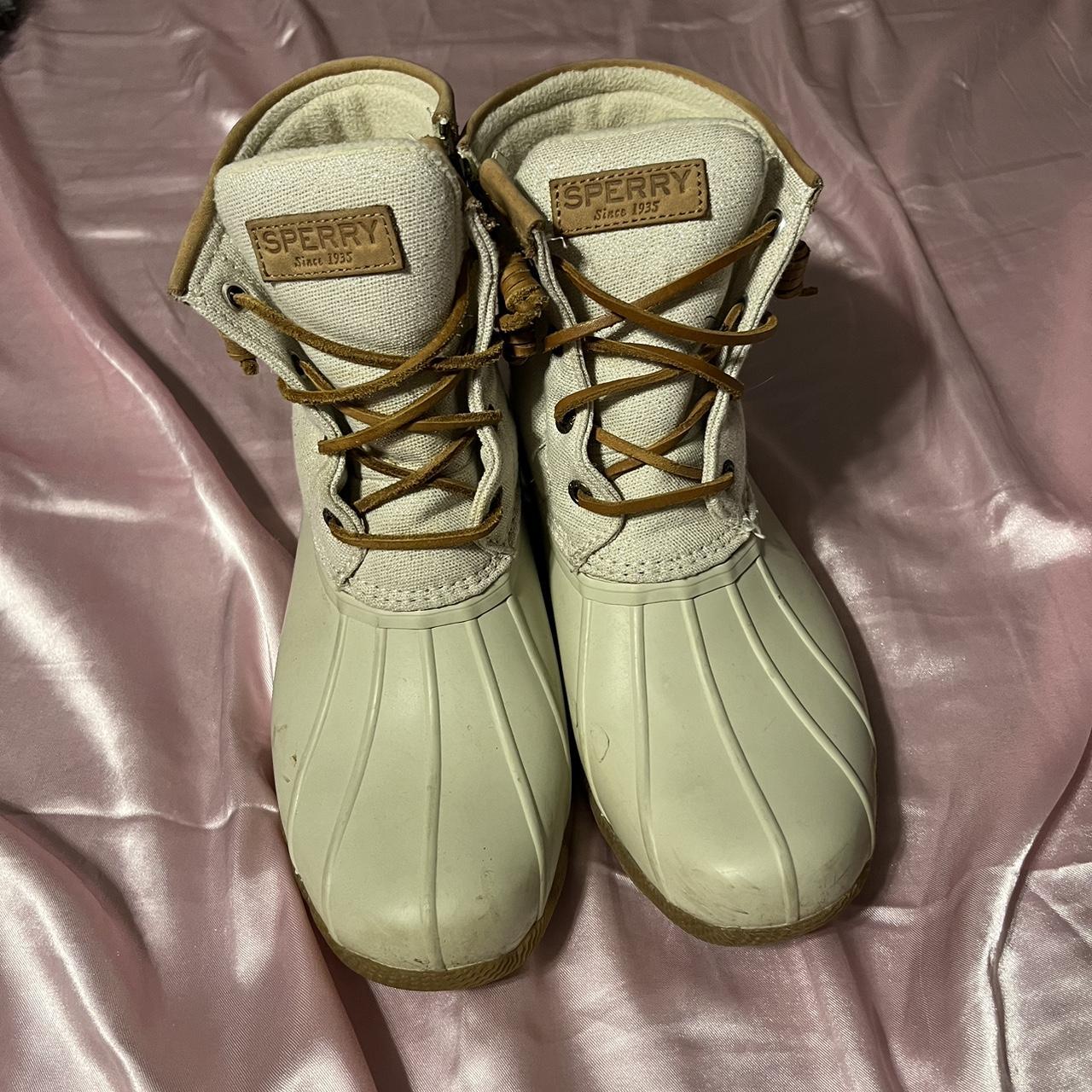 Sperry boots cream online