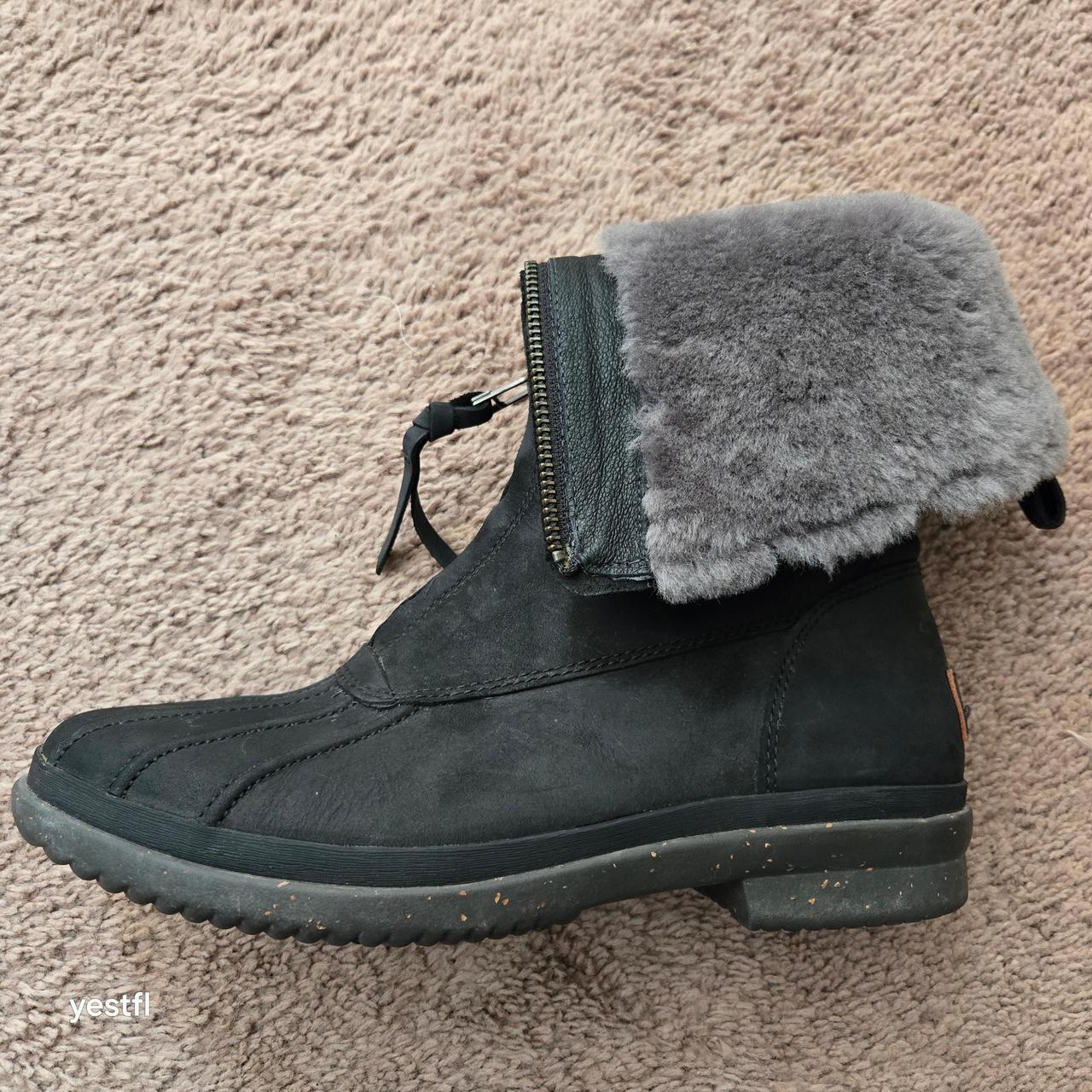 UGG Women s Arquette Sheepskin and Nubuck Zip. Depop