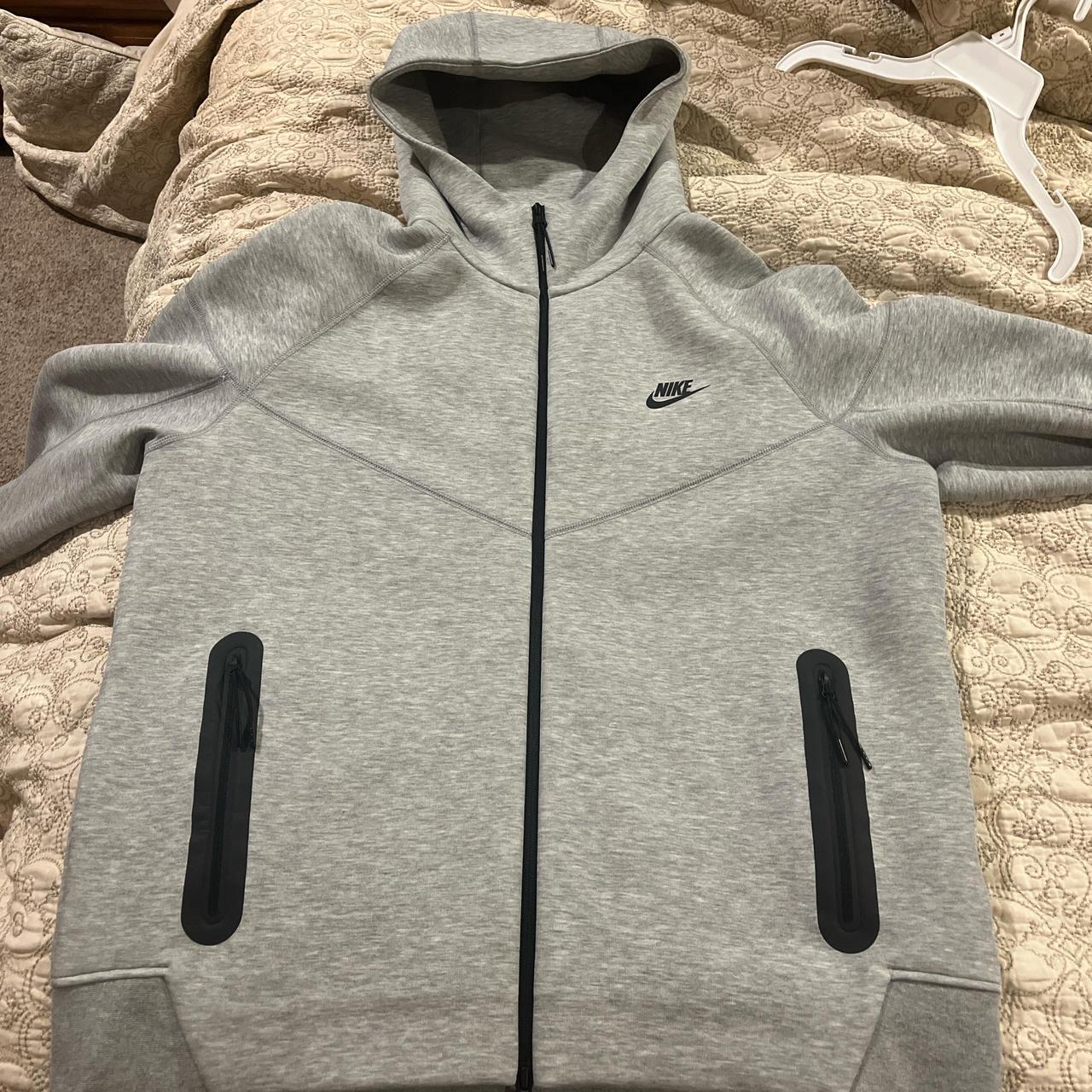 mens nike tech fleece grey