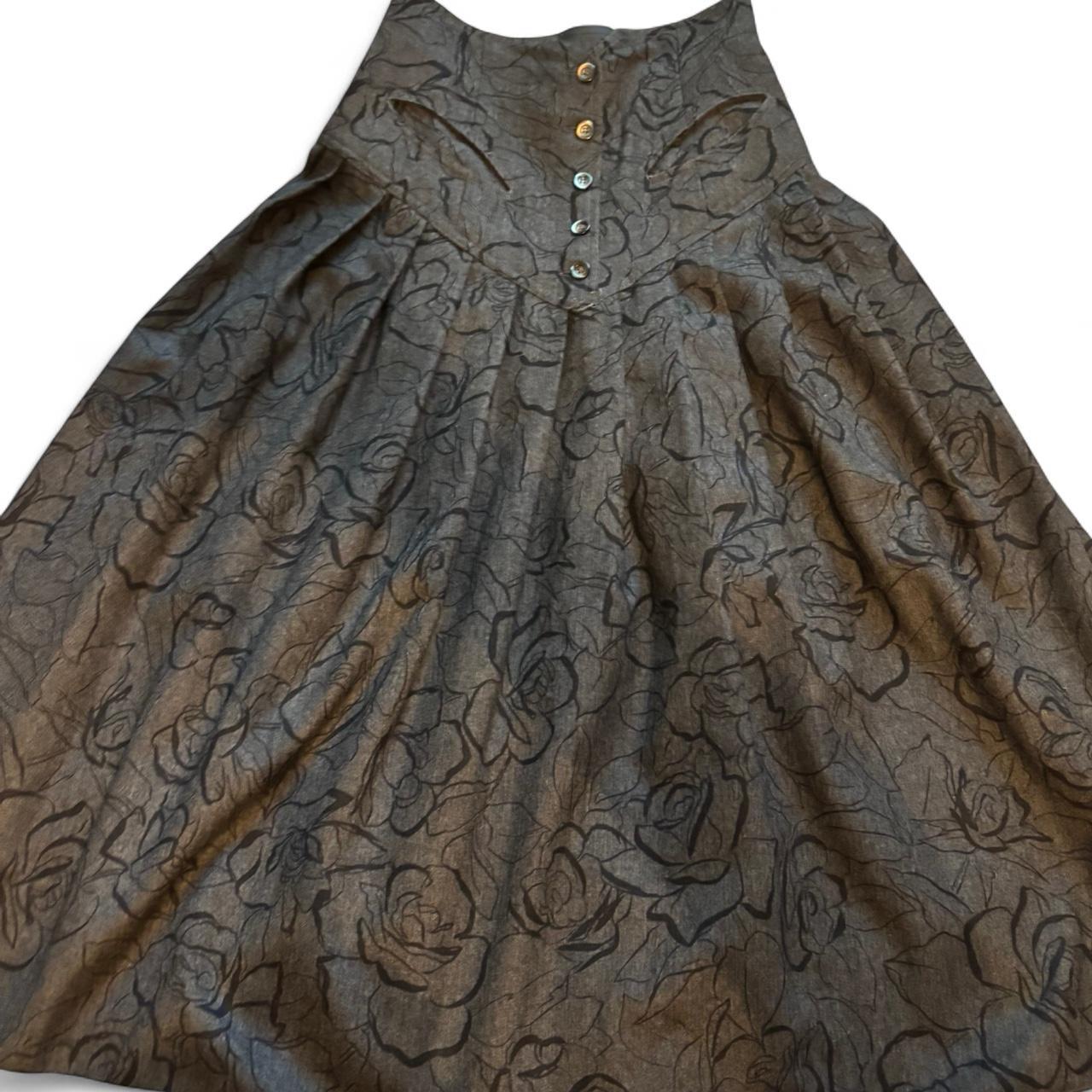 item listed by wybielikesbuttons