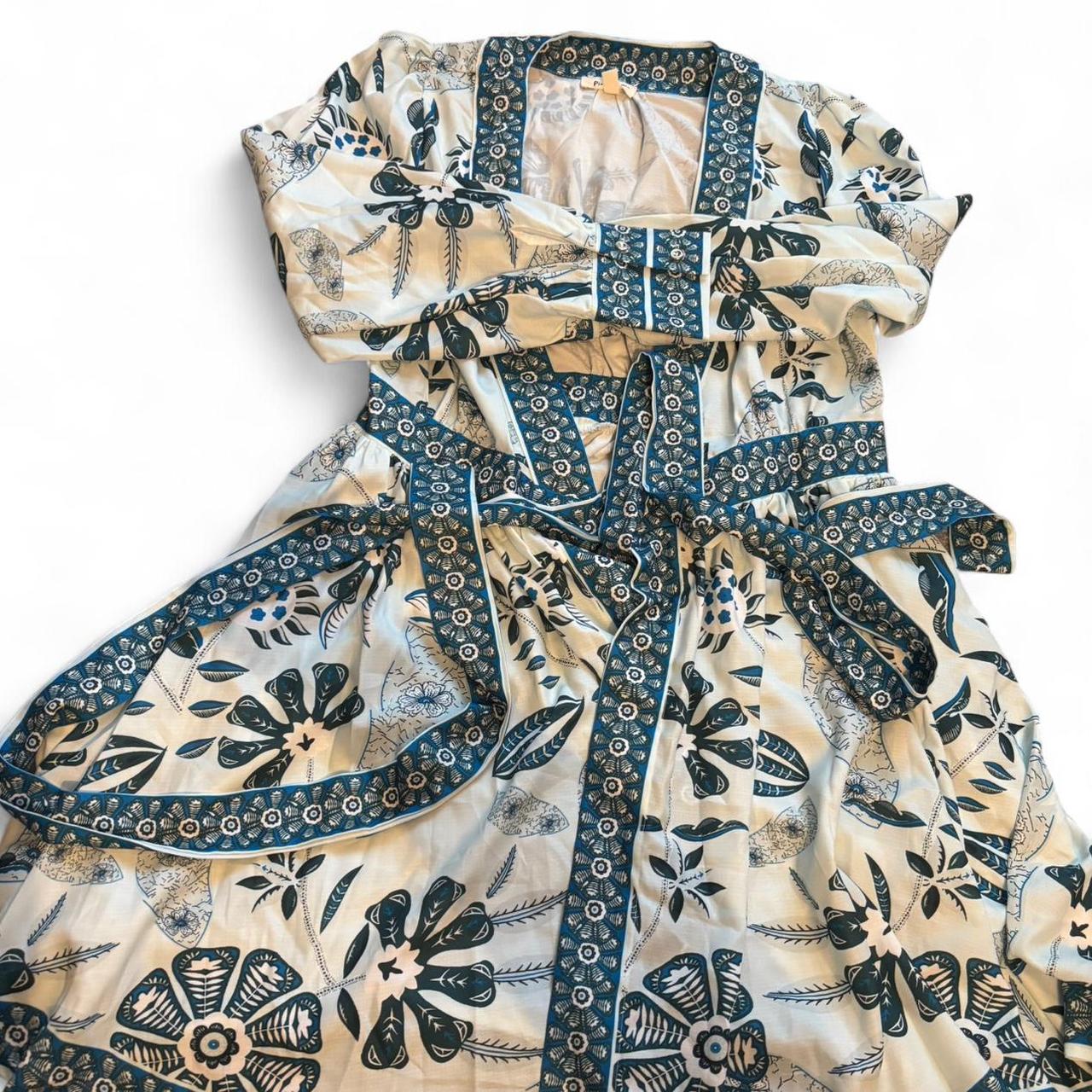 item listed by wybielikesbuttons