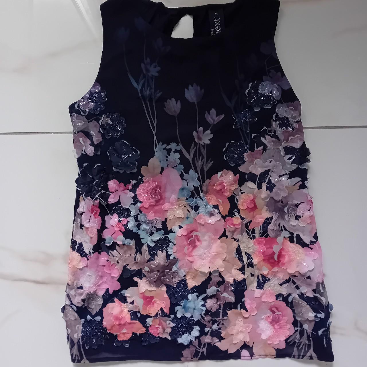 2000s Delicate Floral Sleeveless Top 1. UK Size... - Depop