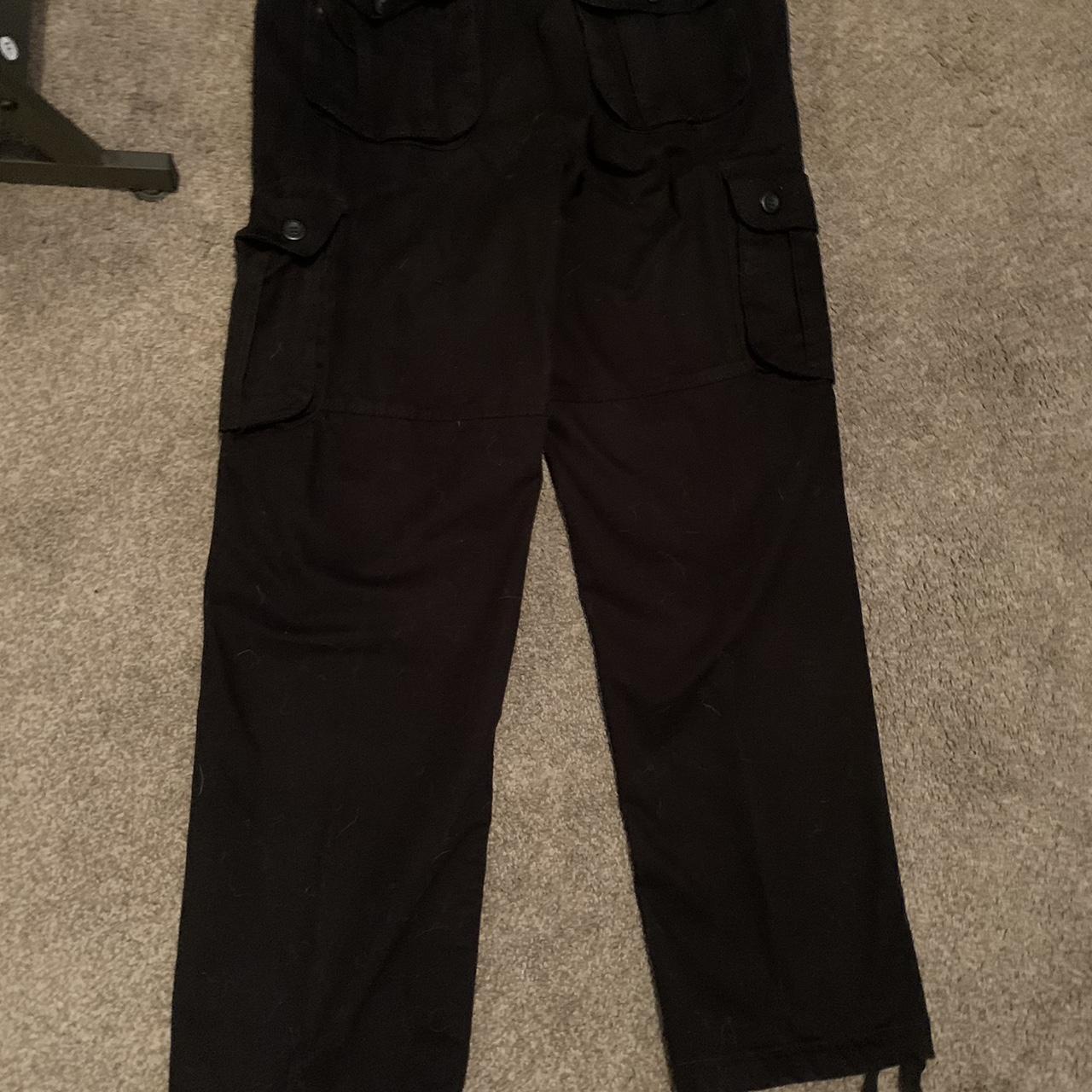 Carheartt cargos pants Black lmk on - Depop