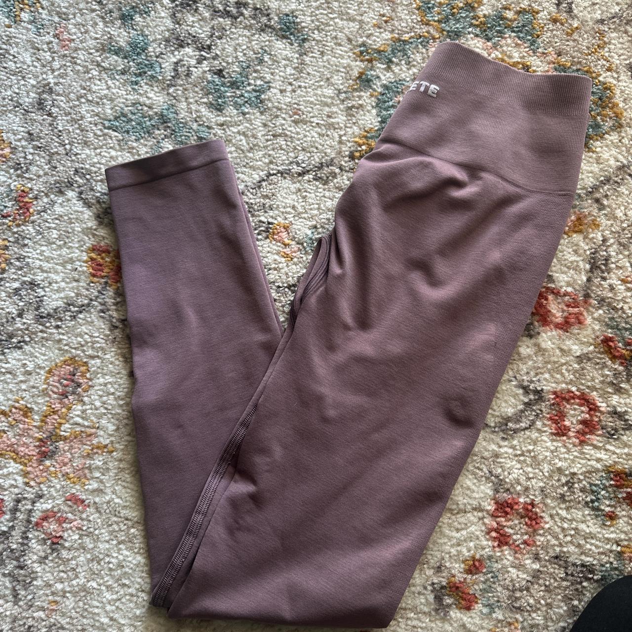 alphalete amplify leggings in passive purple size - Depop