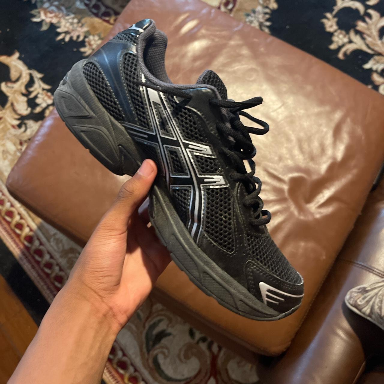 asic black sneakers