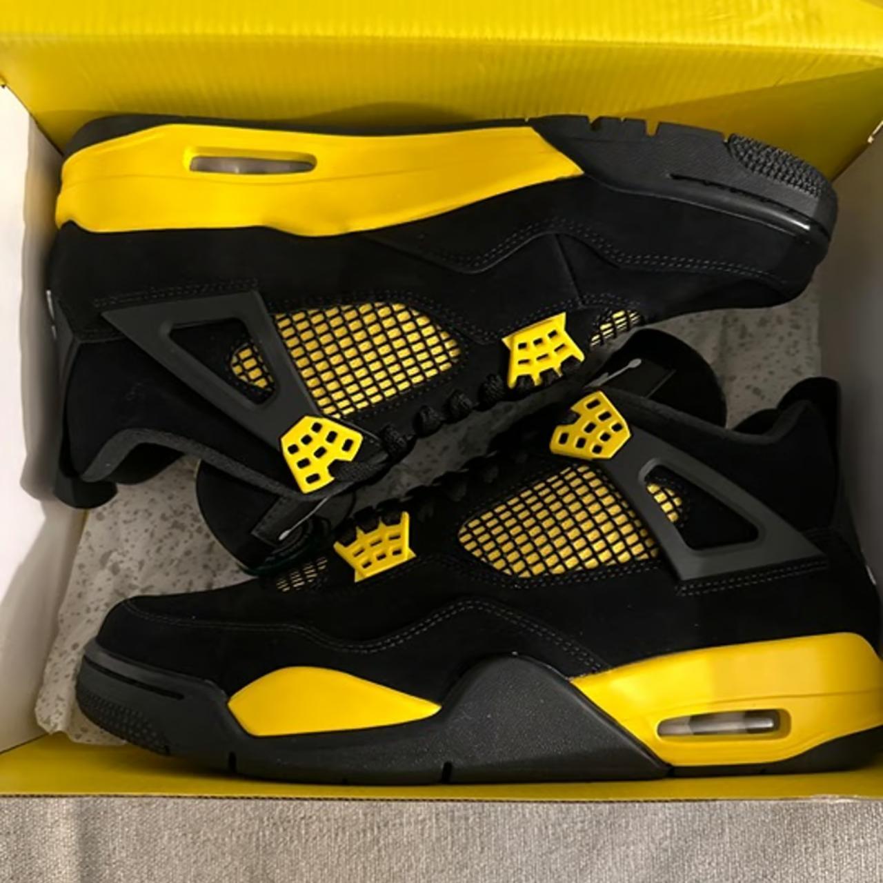 yellow jordan 4