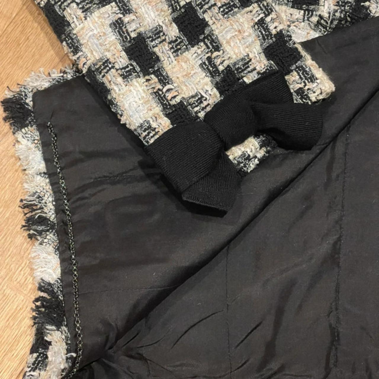 Stunning Chanel jacket, size 40/42 fit!, Chanel