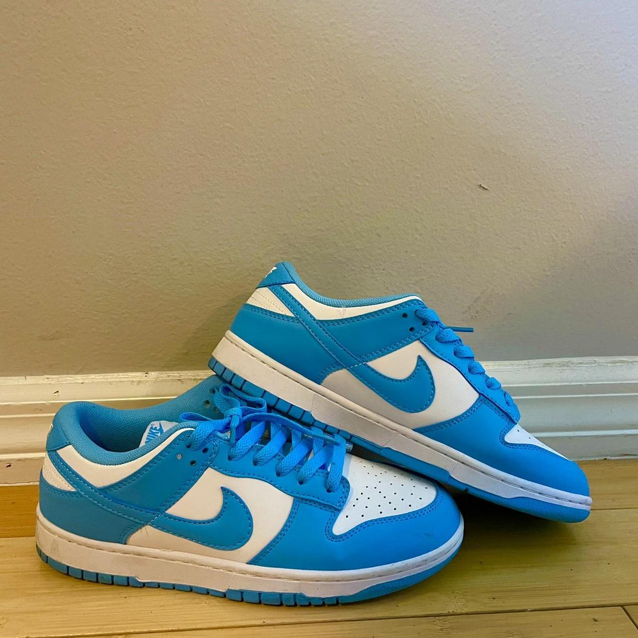 coral nike tennis shoes