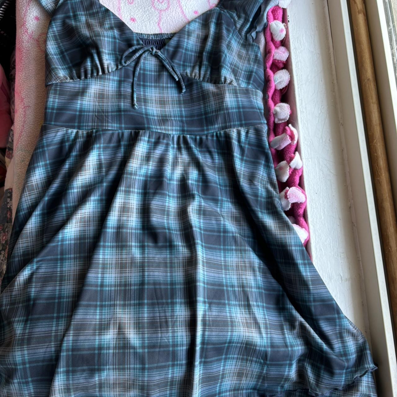 cute blue plaid dress from target it fits too big