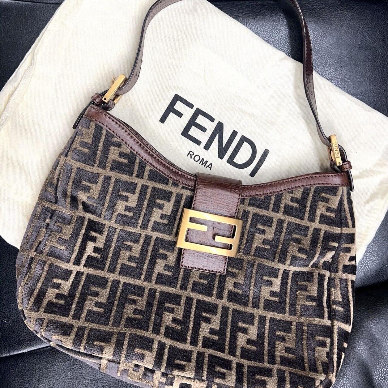 Fendi - Depop