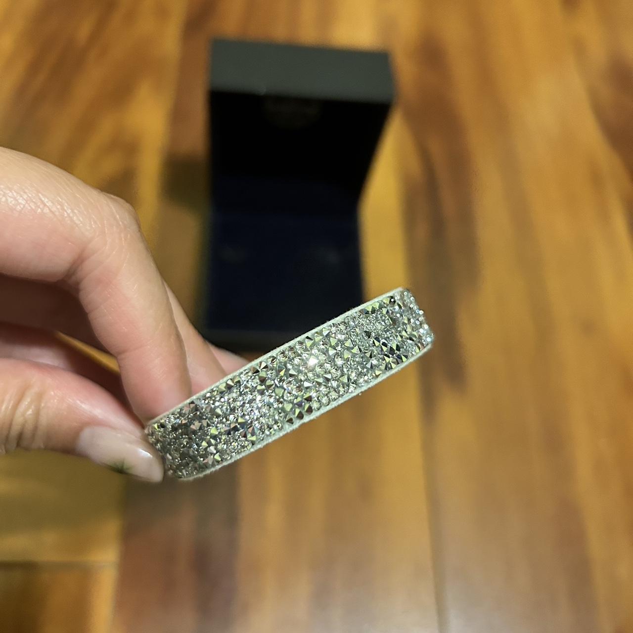 item listed by nikkizch