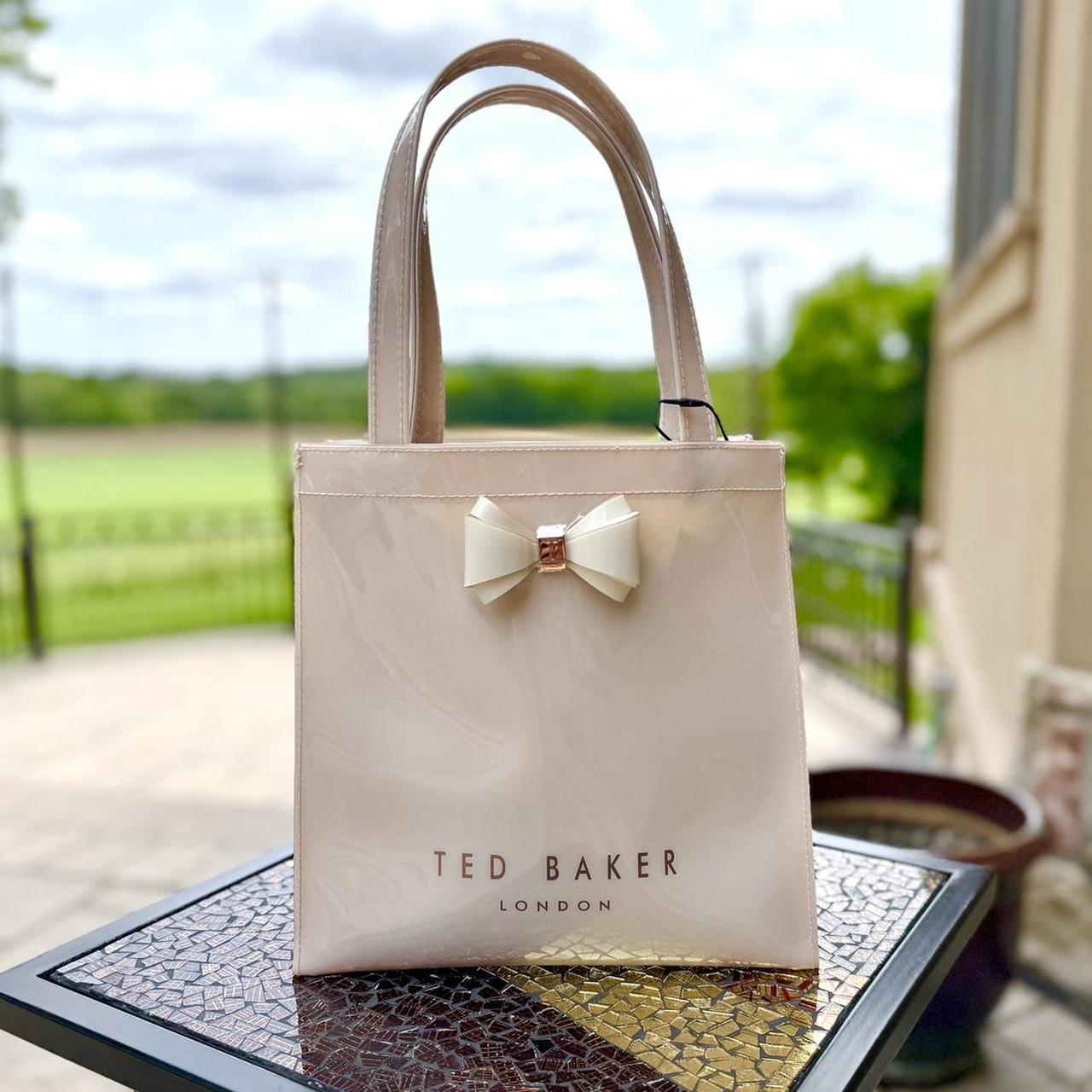 関税込◆特価/完売前に【TED BAKER】Magdar トートバッグ 関税込◇特価/完売前に【TED BAKER】Magdar トートバッグ