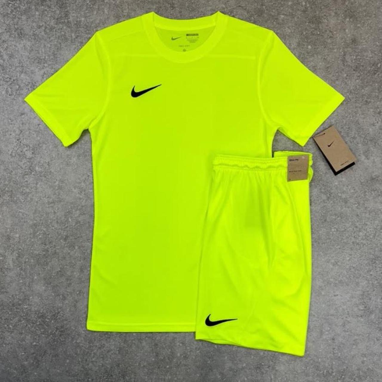 NIKE DRI FIT SHORT SET HIGHLIGHTER NEON