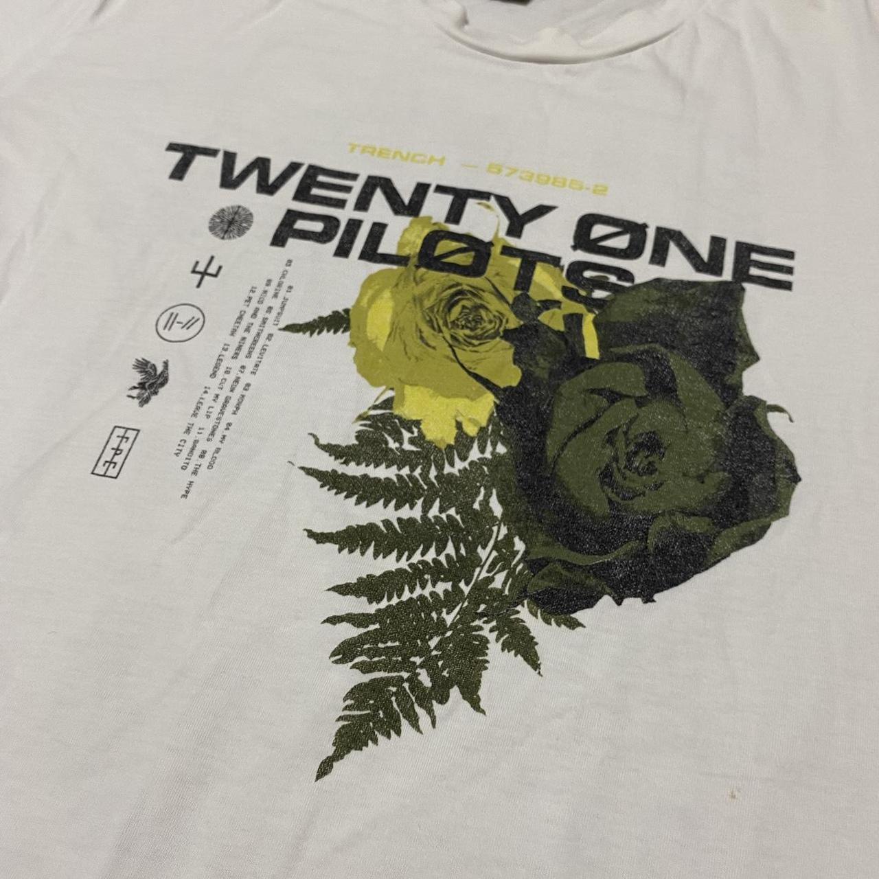 Plastic Head Twenty-One Pilots Athletic Stack T-Shirt, Bianco, S Homme : Twenty One Pilots