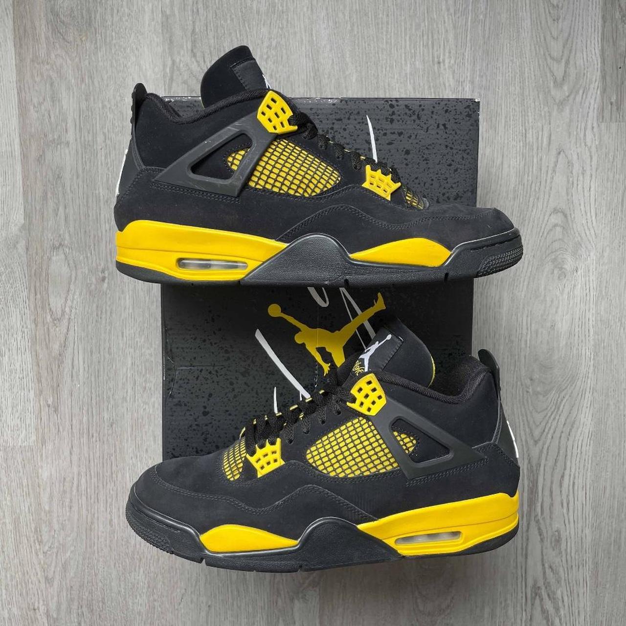 retro 4's men