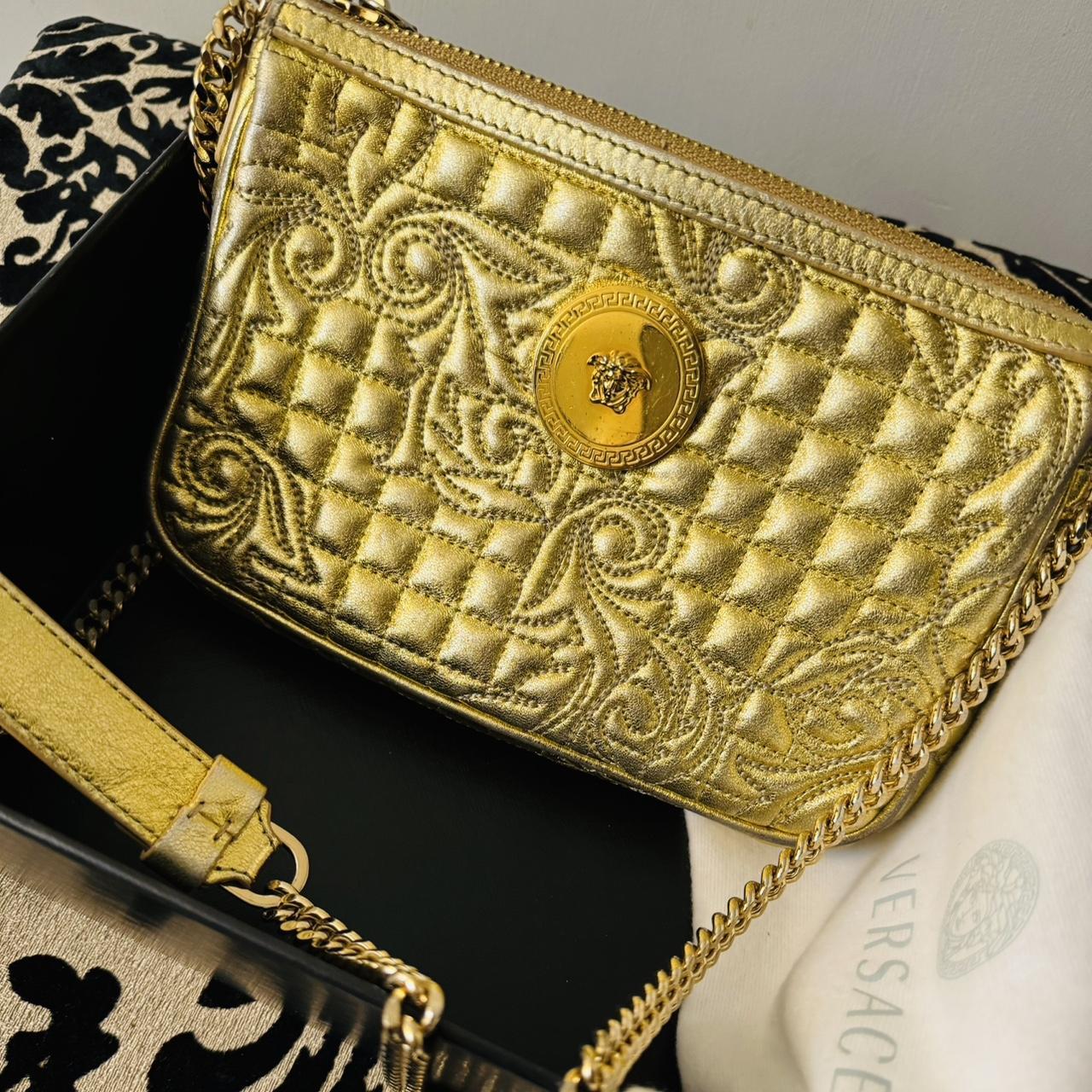 バッグ 00s Versace bag gold baroque y2k Authentic Versace Gold Quilted Barocco Flap Bag With | Depop