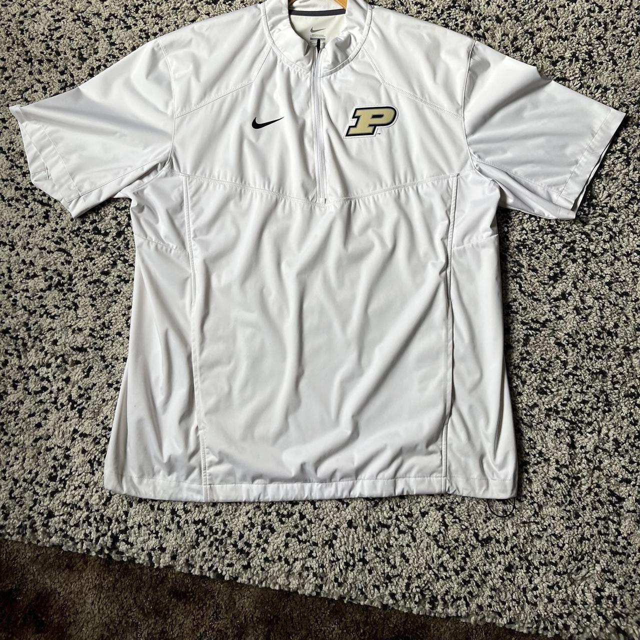 Nike short sleeve windshirt best sale