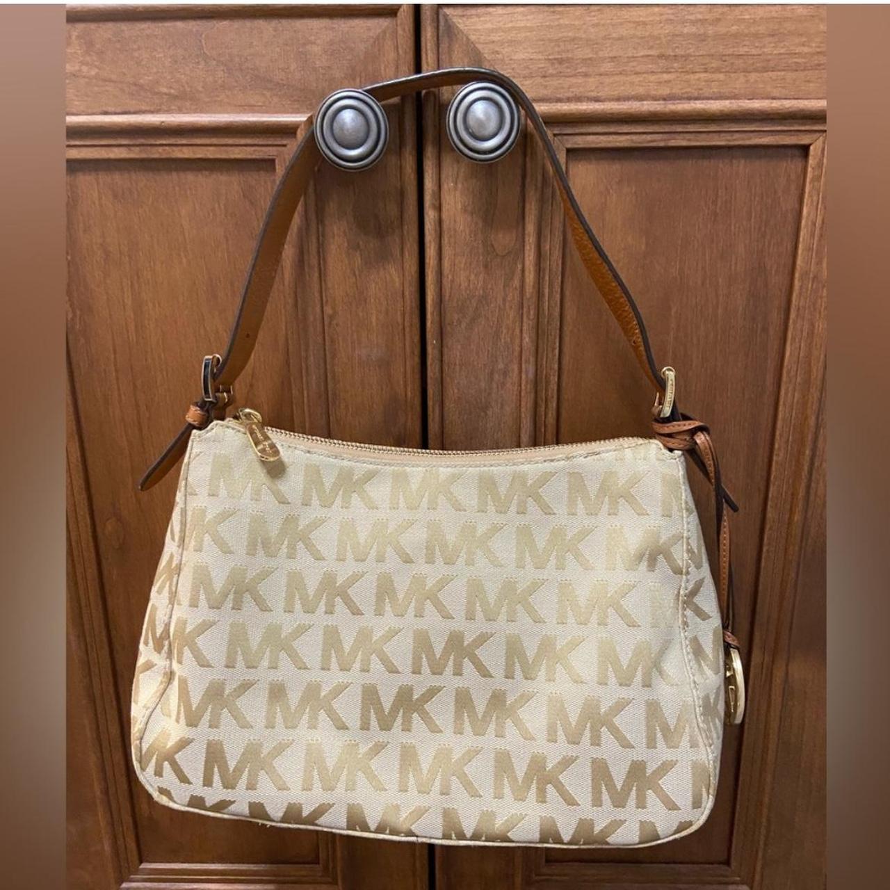 Clean a michael kors purse best sale