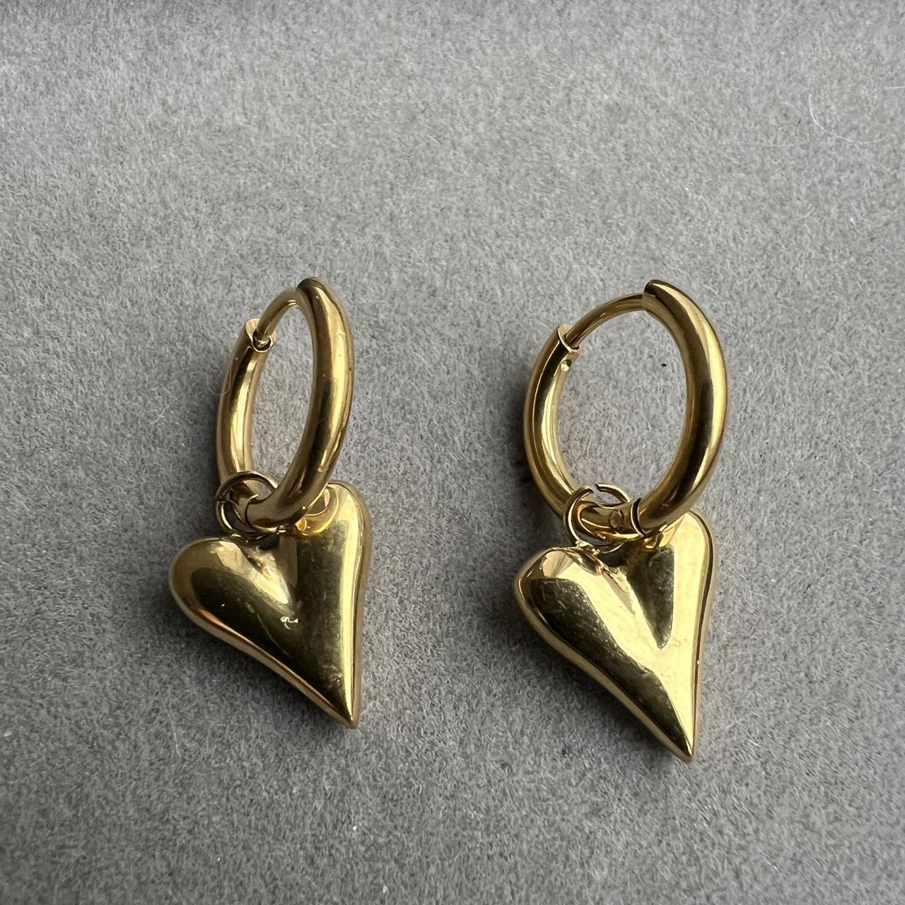 item listed by 76moonlight76