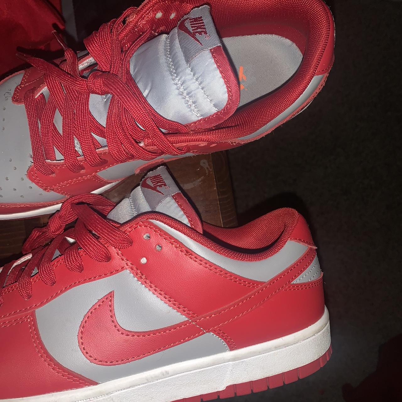 nike grey and red trainers