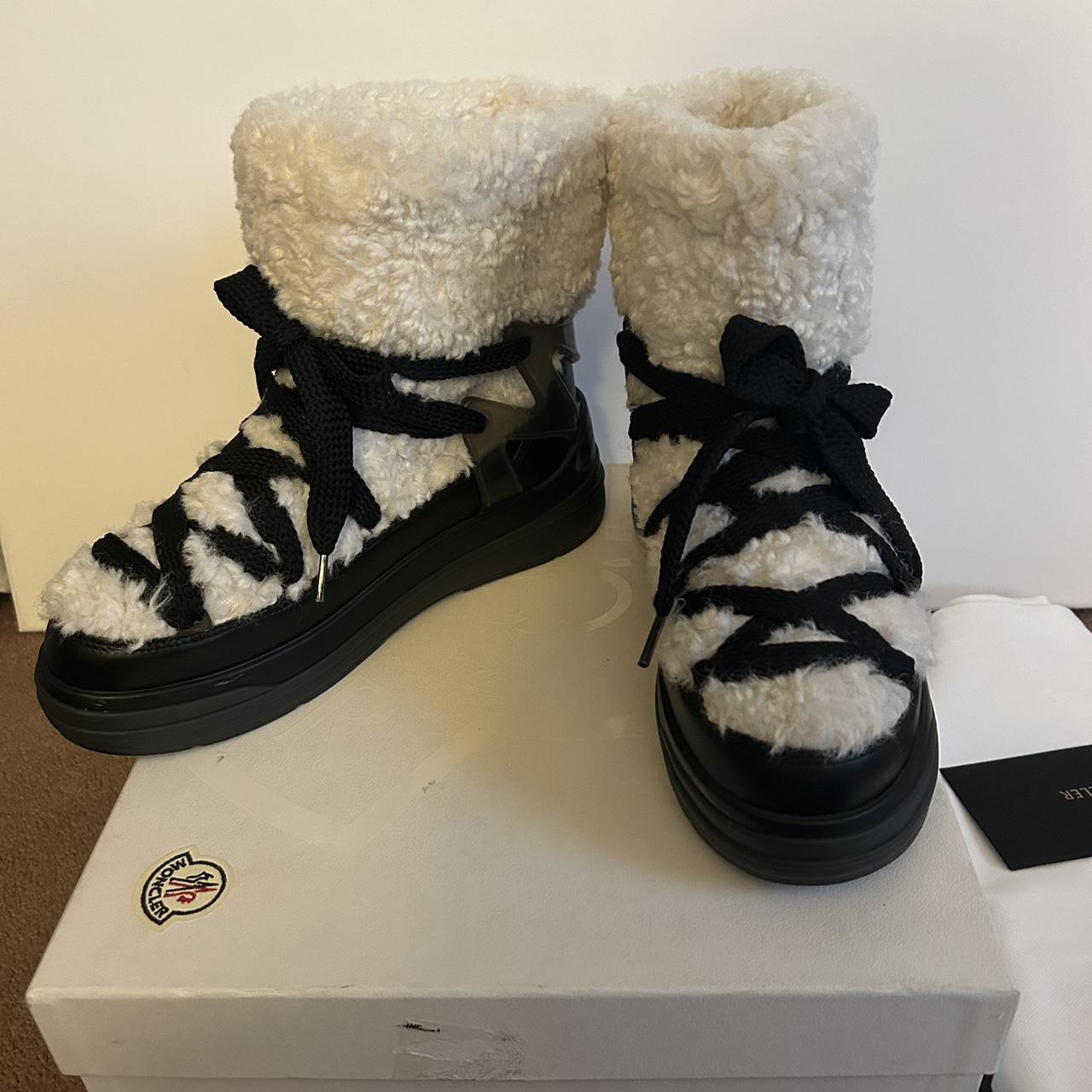 Lightly worn moncler boots they’re just above the ankle