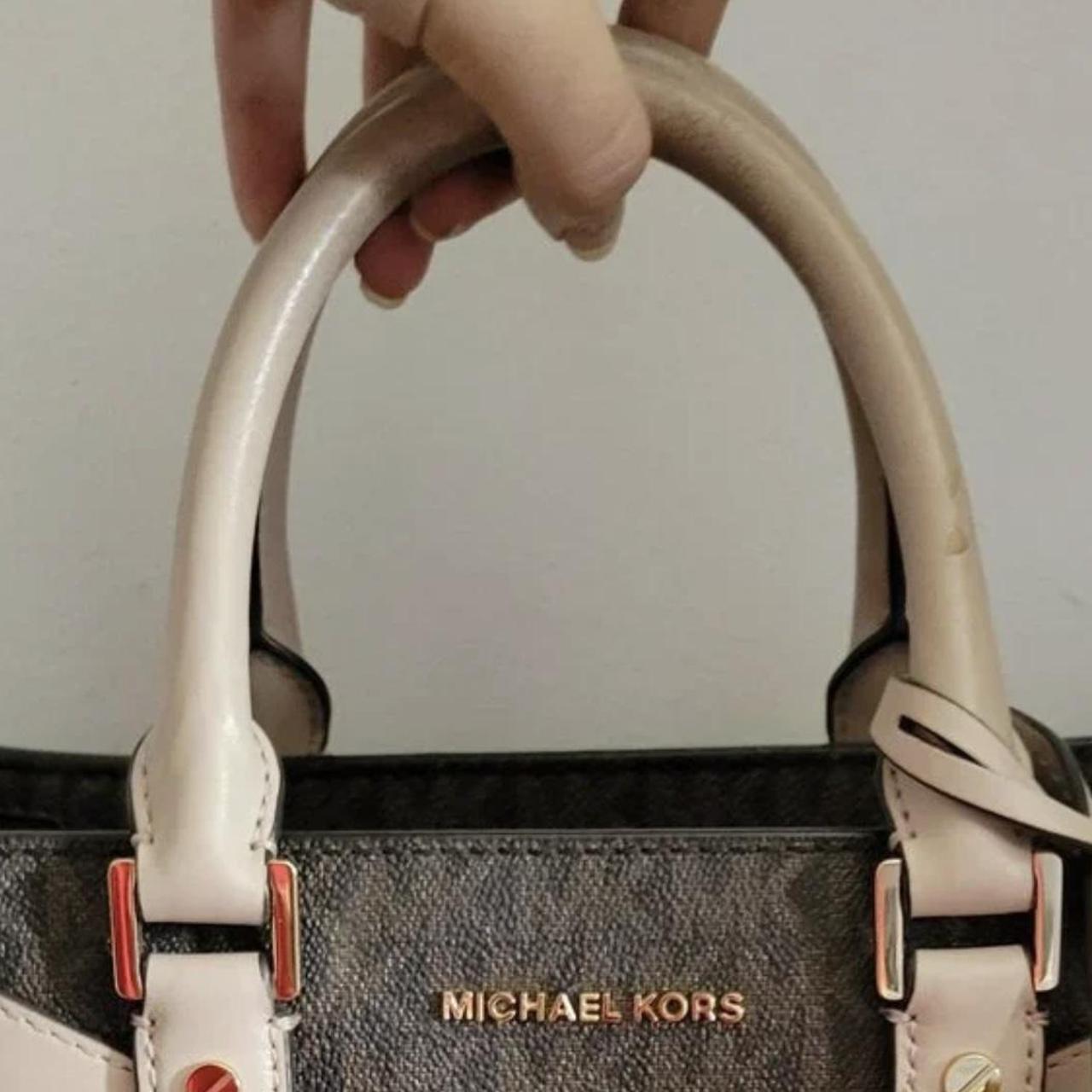 Very loved Michael Kors Hamilton bag. Was my - Depop